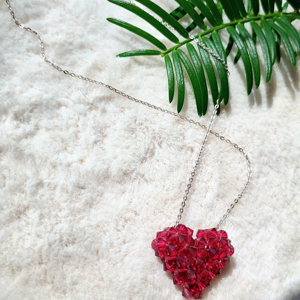 Gorgeous Swarovski Crystal Heart Pendant On Dainty 925 Sterling Silver Chain - Picture 5 of 11